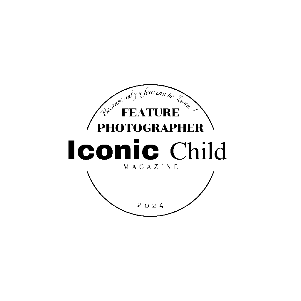 Copy of Elegant Circle Photographer Signature Initials Logo (1) copy