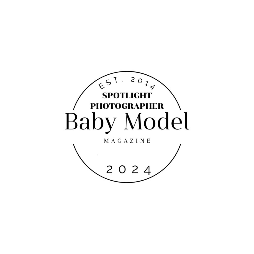 Copy of Elegant Circle Photographer Signature Initials Logo - 1
